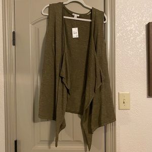 NWT Cato Green Vest size 22/24